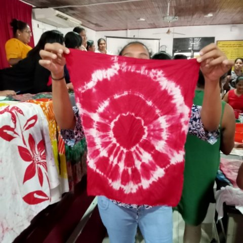 A batik and incense production training program for Homagama women (2024-01-26)